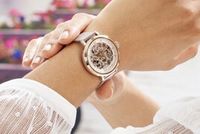 montre squelette femme